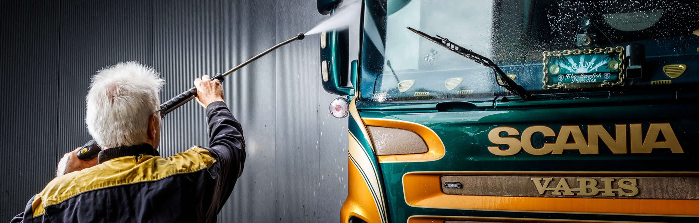 LKW Reiniger